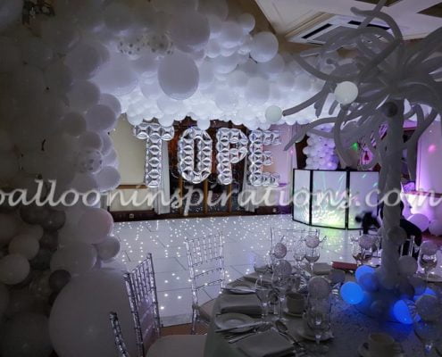 Winter ball balloon decorations - Dancefloor