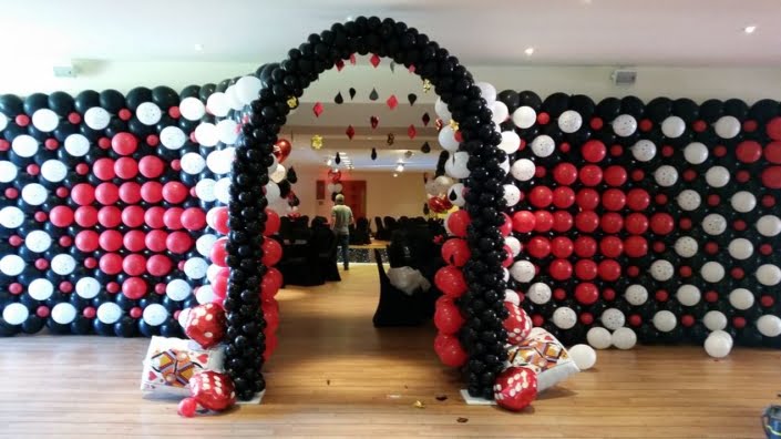 Entrance balloon arch - Prom balloon decorations