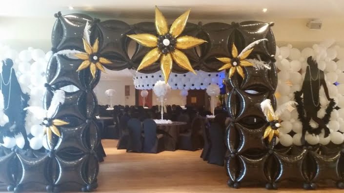 The great Gatsby - prom décor entrance balloon archway