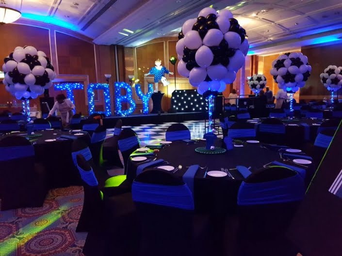 Football theme - Bar Mitzvah balloon decorations