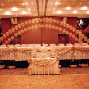 gold and ivory wedding decor - toptable