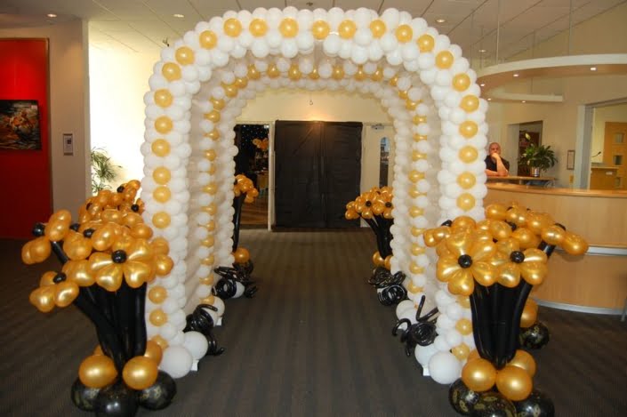 Prom balloon arch