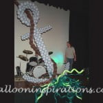 Balloon Sculpture of an Anchor - Underwater prom theme